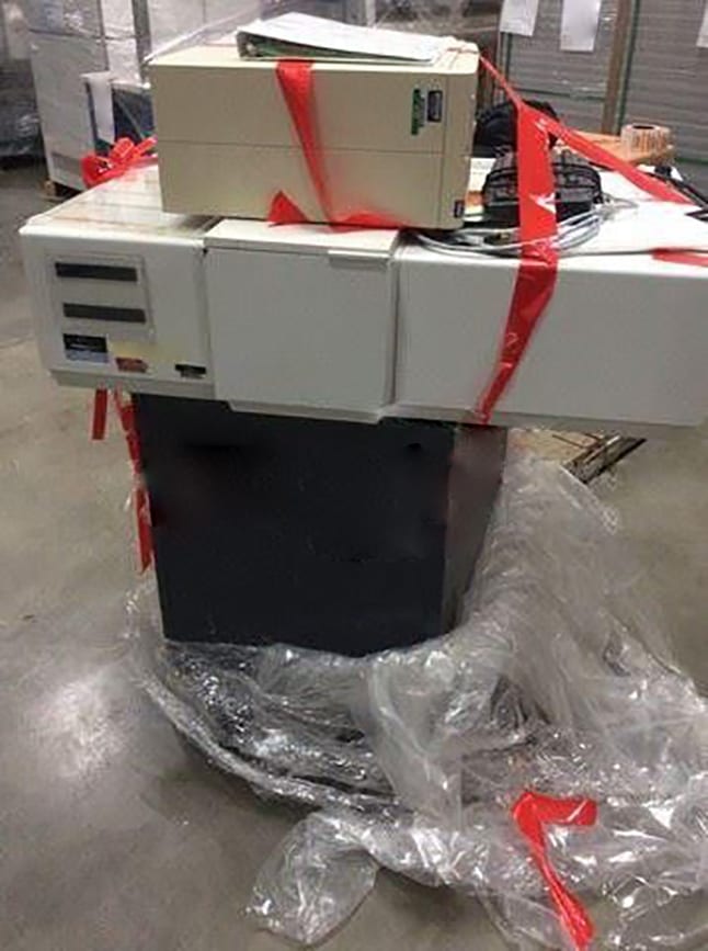 Perkin Elmer Lambda 900 UV-VIS-NIR Spectrometer (Ultraviolet-Visible-Near-Infrared)