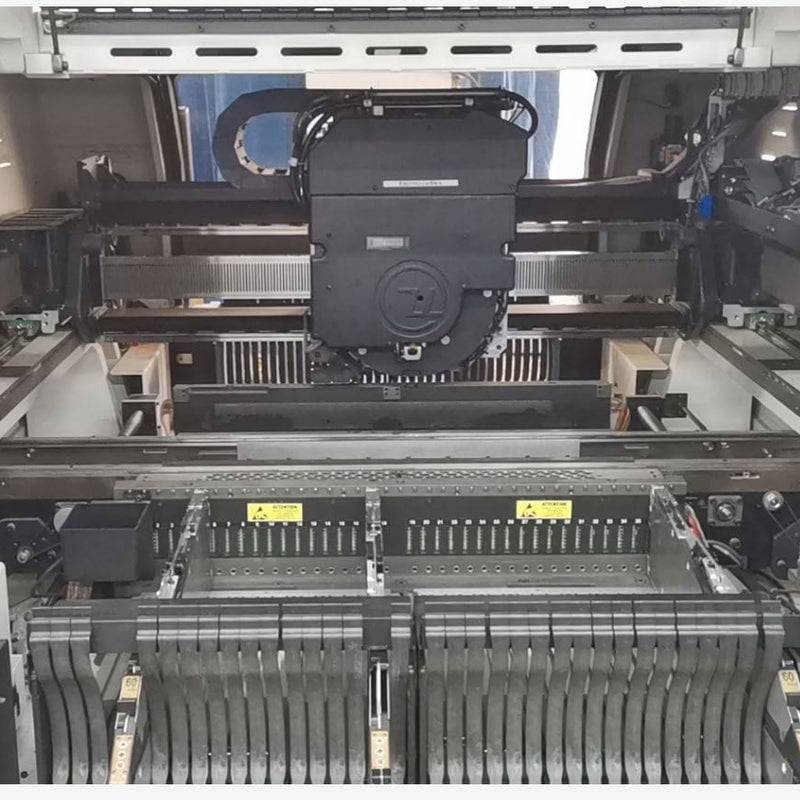 Universal Advantisx Pick and Place