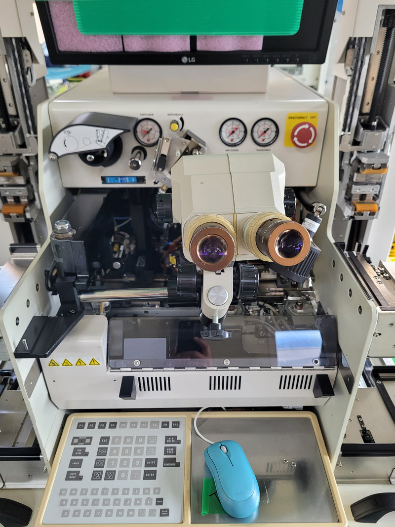 K&S Maxum Ultra Wire Bonder