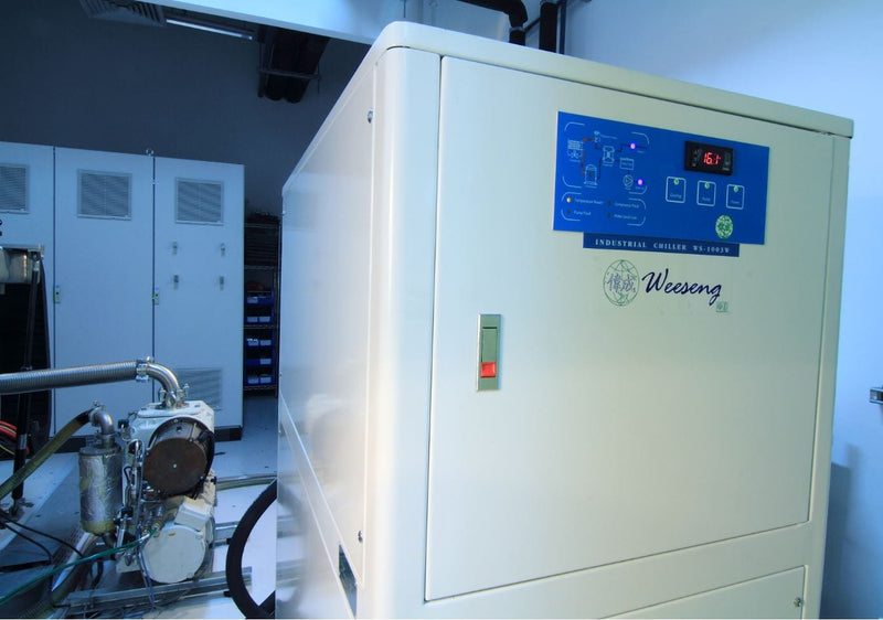 Leybold Helios Coater