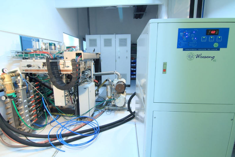 Leybold Helios Coater