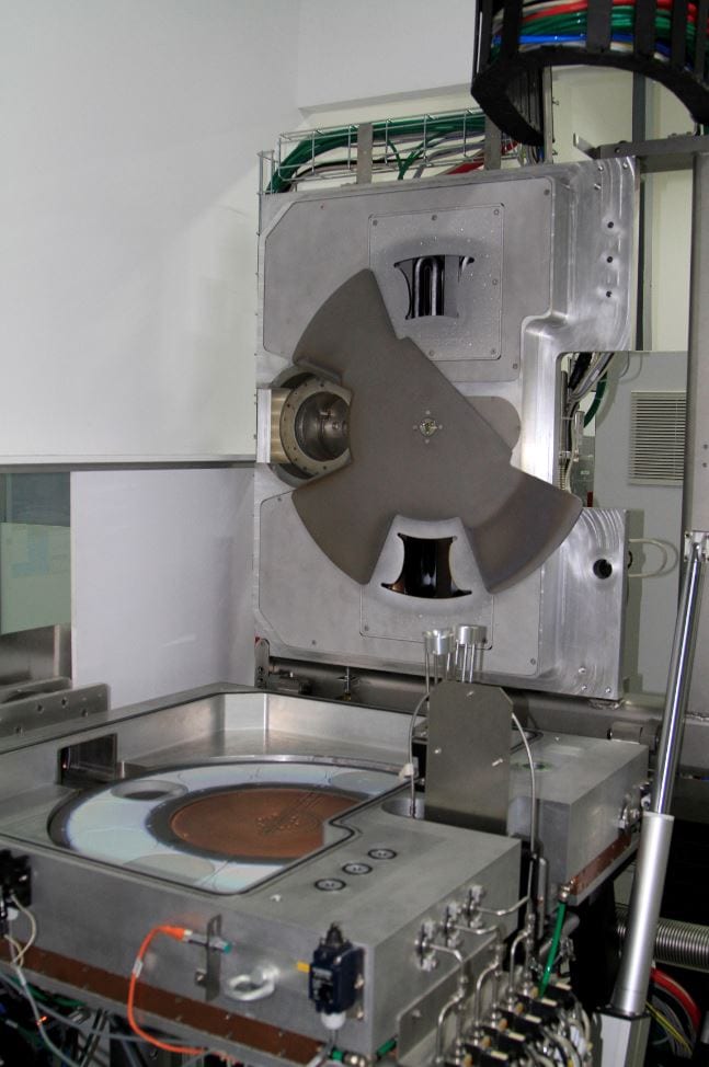 Leybold Helios Coater