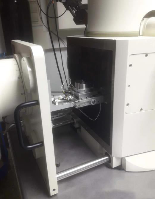 Zeiss Leo 1530 FE-SEM (Field Emission Scanning Electron Microscope)
