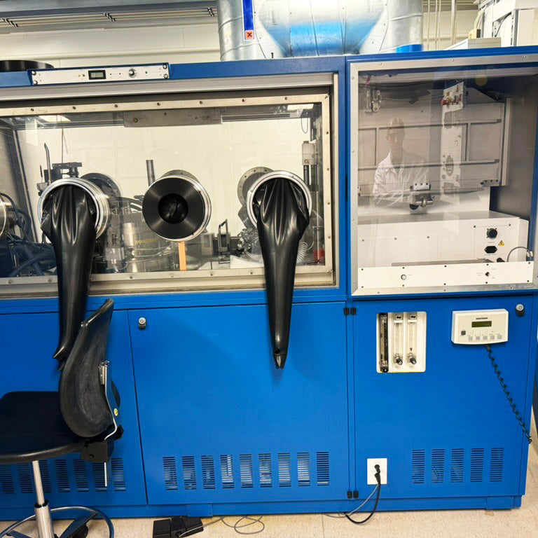 Aixtron MOCVD (Metal Organic Chemical Vapor Deposition)
