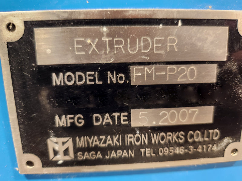 Miyazaki Iron Works FM-P 20 Vacuum Extruder