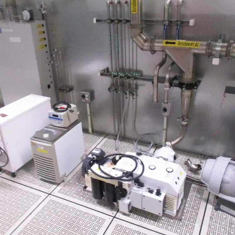 Oxford Plasmalab 100 RIE (Reactive Ion Etcher)