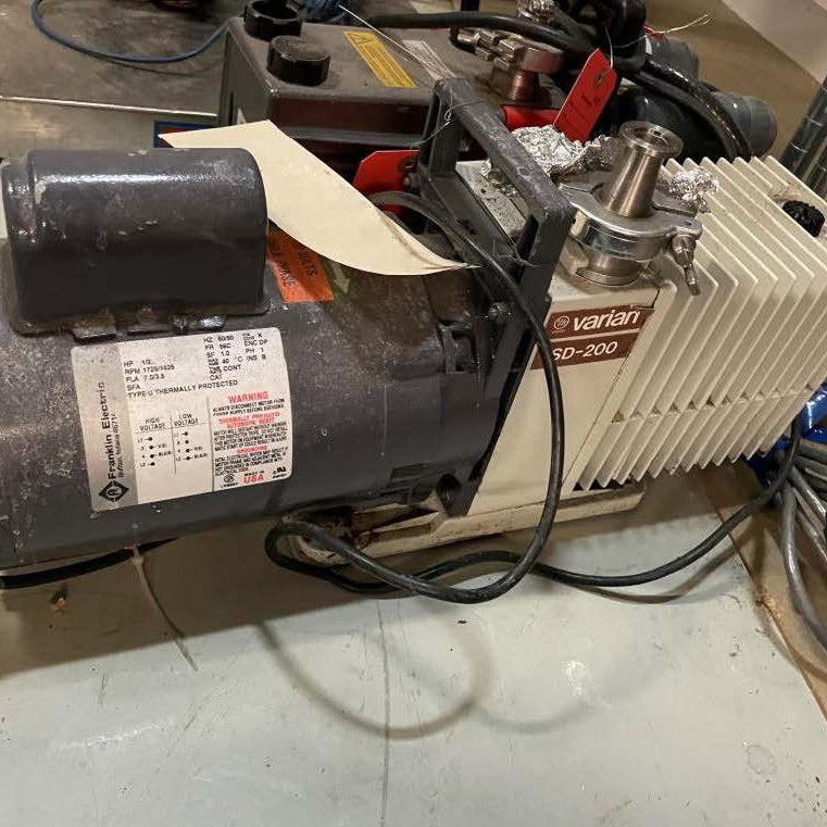 Varian SD 200 Vacuum Pump