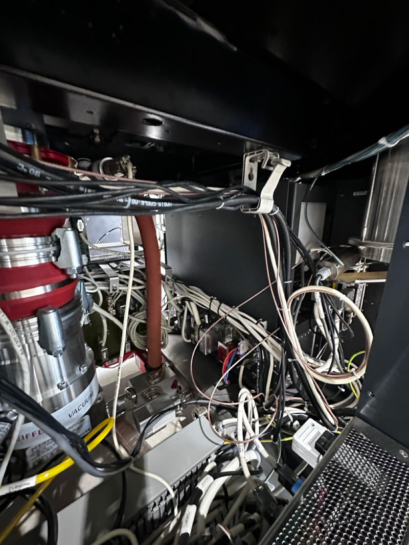 Thermo Fisher Scientific / FEI Helios NanoLab 400 S FIB-SEM (Focused Ion Beam - Scanning Electron Microscope)
