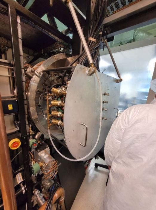 CHA Mark 50 C RH PC/PLC Vacuum Evaporator