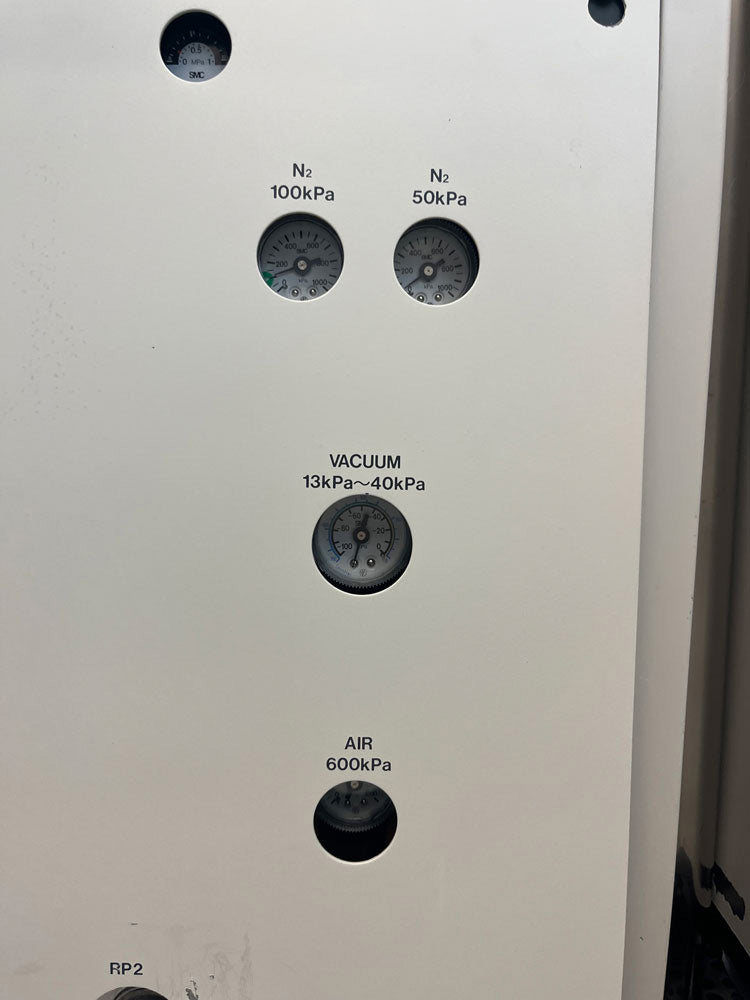 Hitachi S 8820 CD-SEM (Critical Dimension Scanning Electron Microscope)