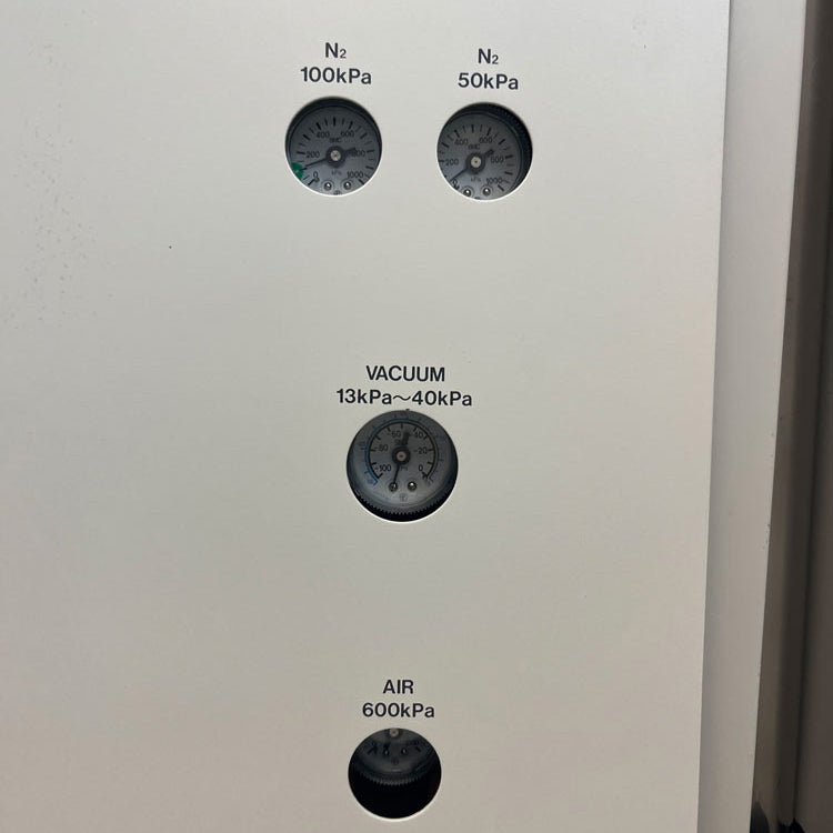 Hitachi S 8820 CD-SEM (Critical Dimension Scanning Electron Microscope)