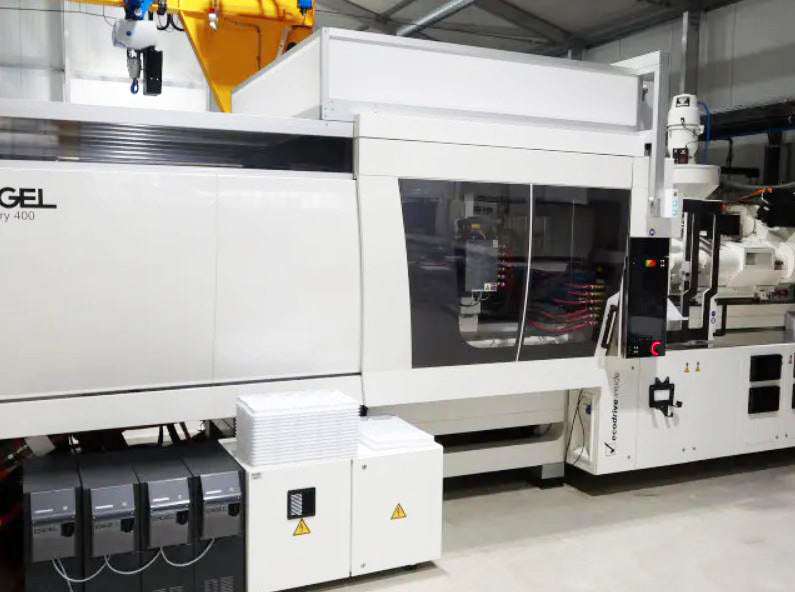 Engel e Victory 740/450 US Injection Molding Machine