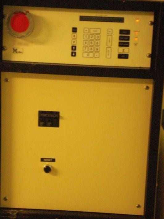 Lam 4400 Poly / Oxide Etcher