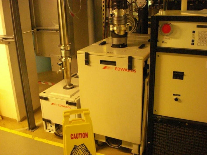 Lam 4400 Poly / Oxide Etcher