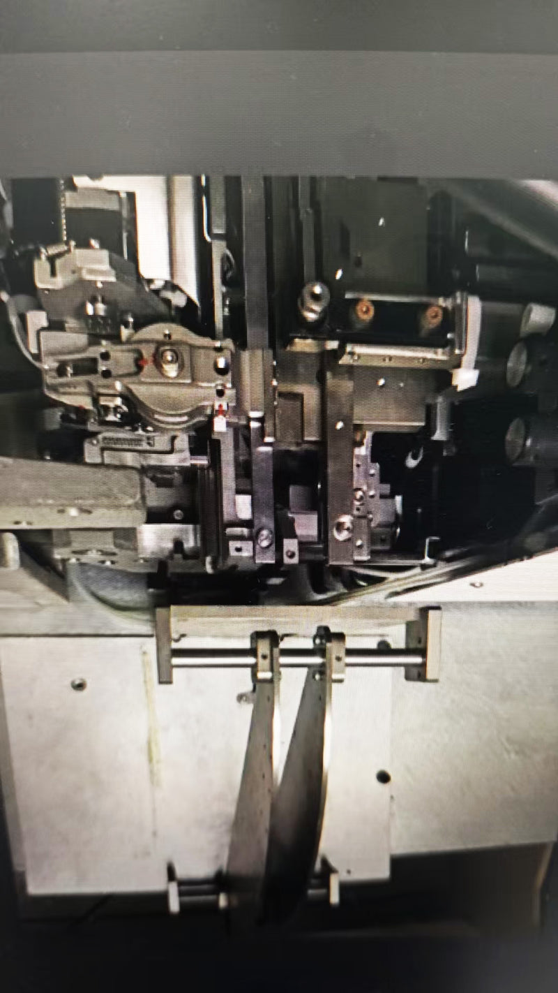 K&S ConnX Wire Bonder