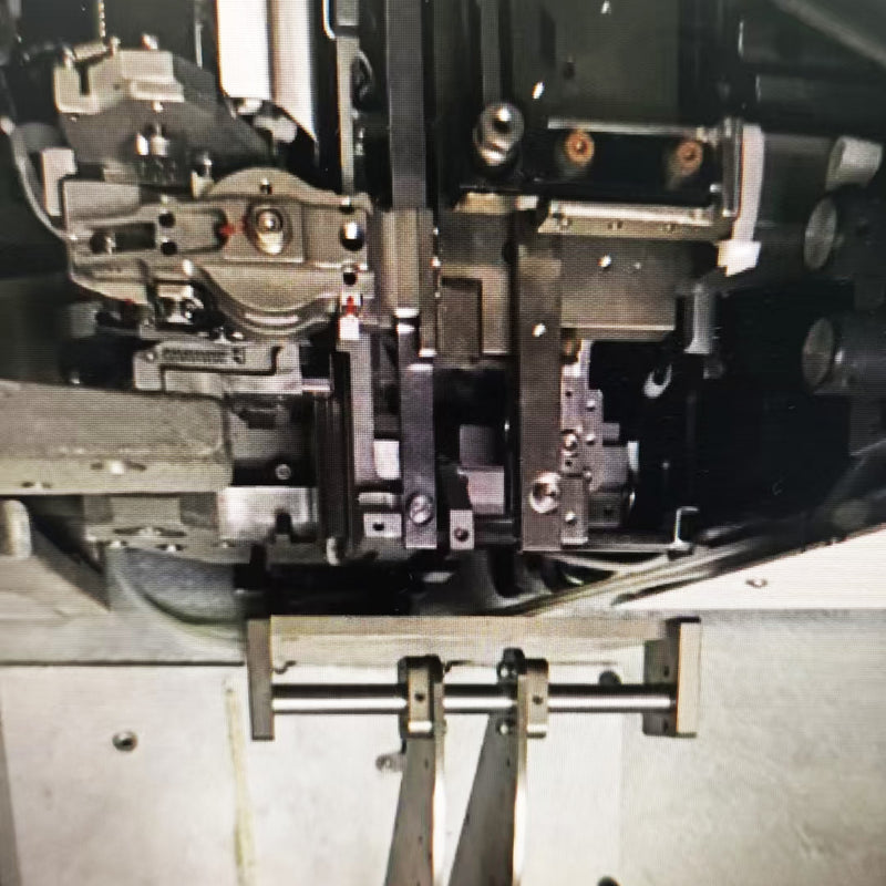 K&S ConnX Wire Bonder