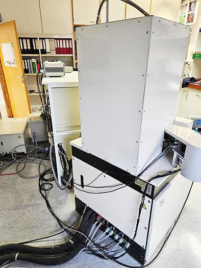 Hitachi S 4500 SEM (Scanning Electron Microscope)