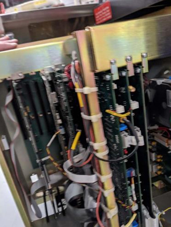 KLA Surfscan 6420 Particle Defect System