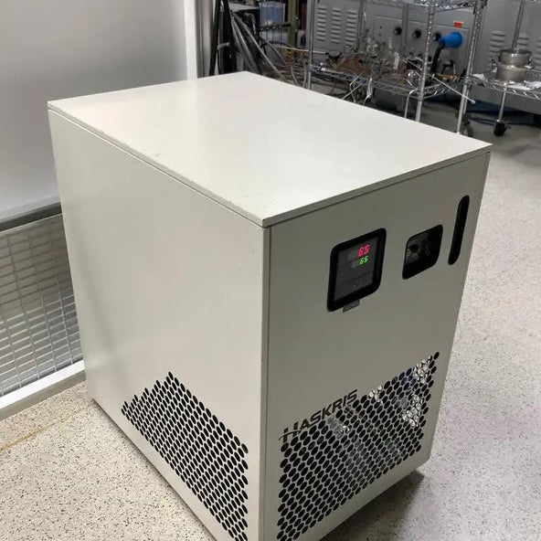 Jeol JSM 7400 F FE-SEM (Field Emission Scanning Electron Microscope)