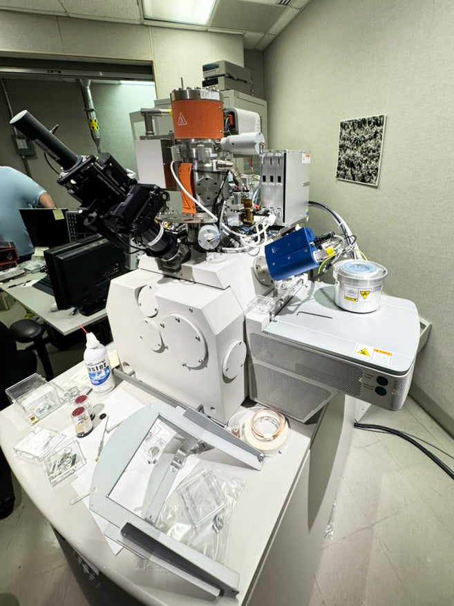 Thermo Fisher Scientific / FEI Helios 400 G 4 FIB (Focused Ion Beam)