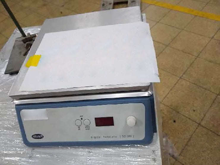Stuart SD 300 Digital Hotplate