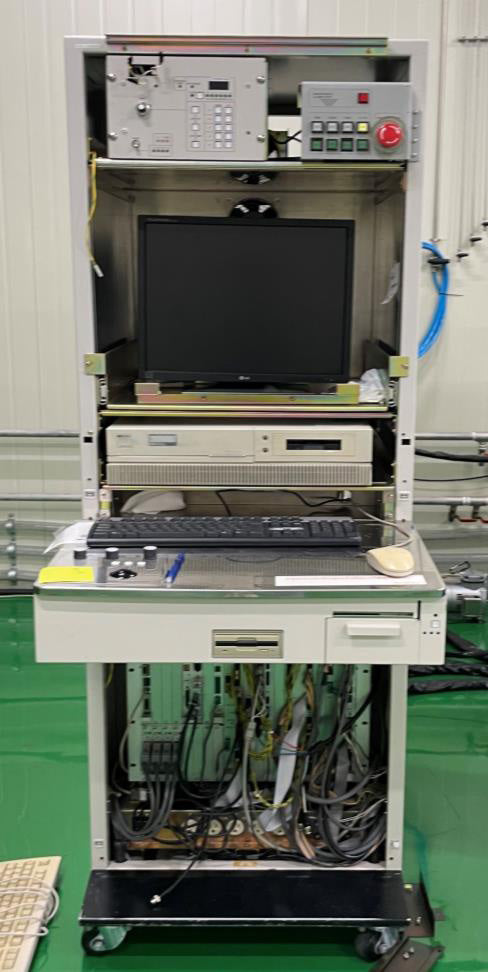 Hitachi S 8820 CD-SEM (Critical Dimension Scanning Electron Microscope)