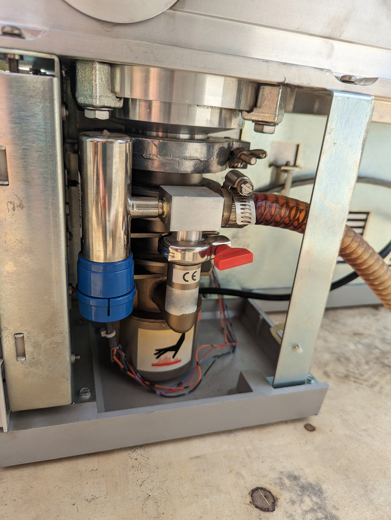 Agilent 6890 GC (Gas Chromatography)