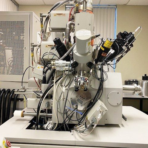 Thermo Fisher Scientific / FEI Helios NanoLab 400 FIB-SEM (Focused Ion Beam - Scanning Electron Microscope)