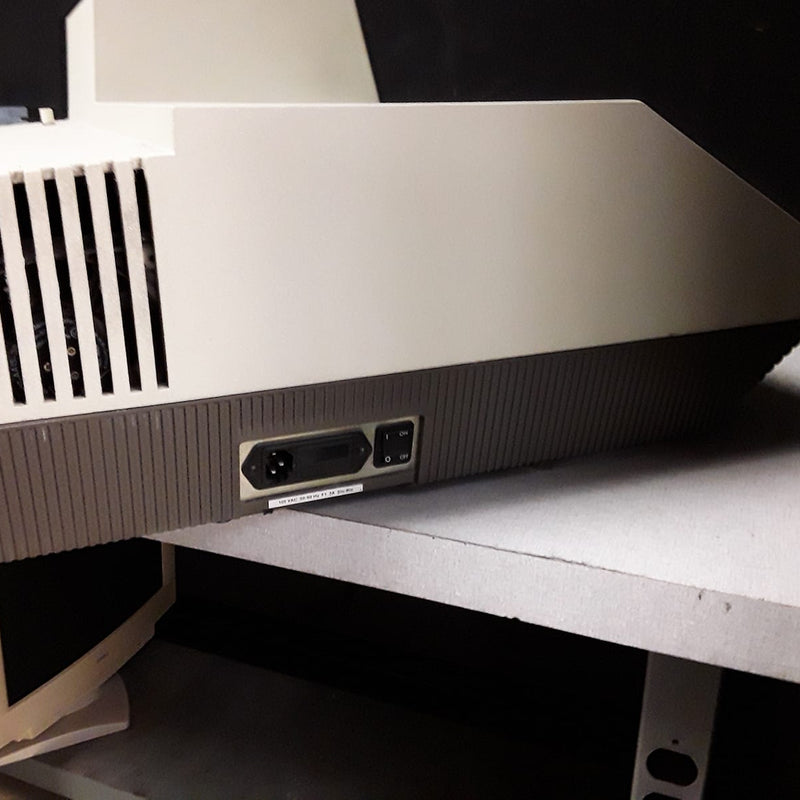 Perkin Elmer 1600 Spectrometer