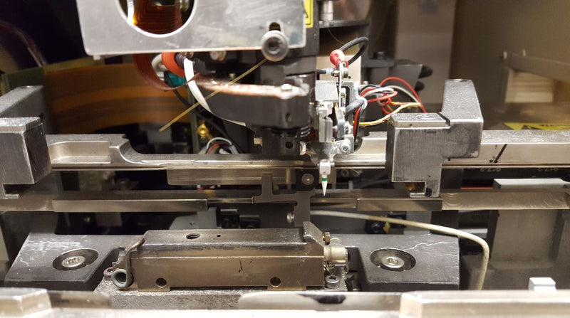 K&S 8028 Wire Bonder