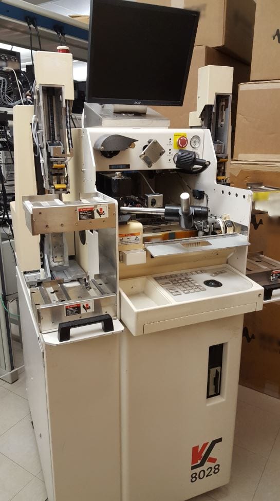 K&S 8028 Wire Bonder