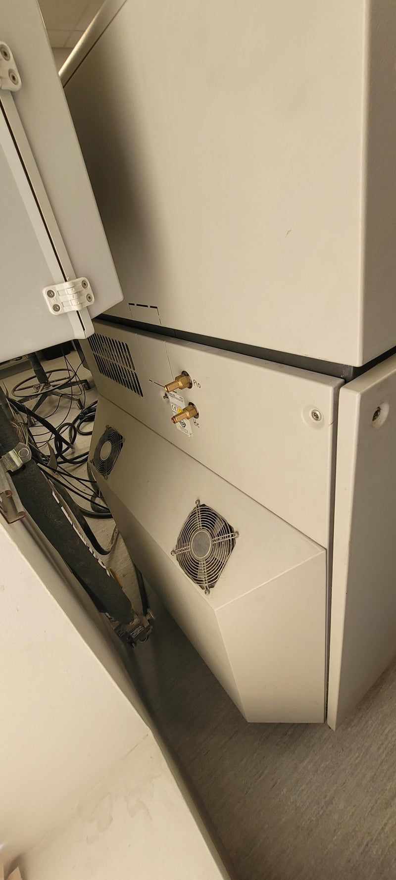 Bruker S 4 Pioneer XRF (X-ray Fluorescence)