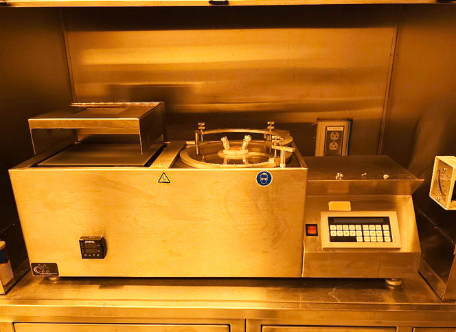 CEE 100 CB Spin Coater / Hot Plate