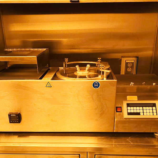 CEE 100 CB Spin Coater / Hot Plate