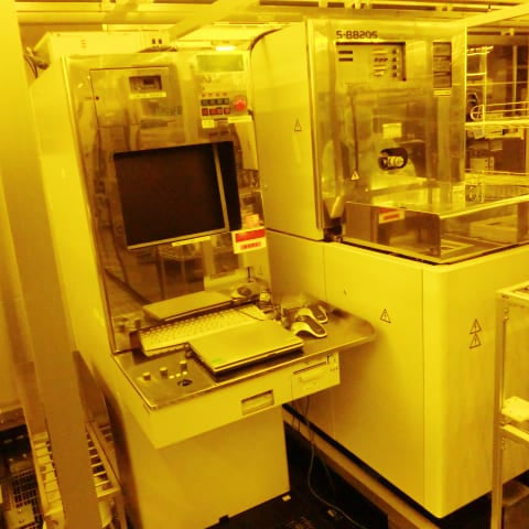 Hitachi S 8820 S CD-SEM (Critical Dimension Scanning Electron Microscope)