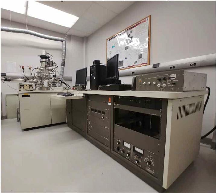 Perkin Elmer PHI 660 Scanning Auger Microprobe