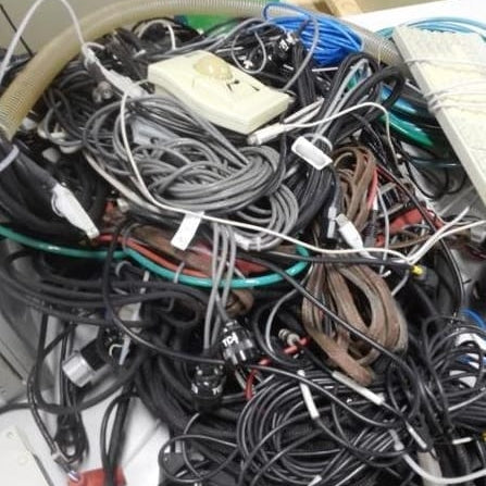 Cameca IMS 6 F SIMS (Secondary Ion Mass Spectrometer)