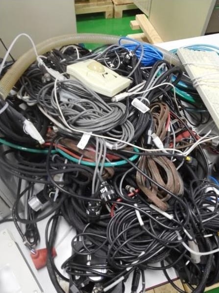 Cameca IMS 6 F SIMS (Secondary Ion Mass Spectrometer)