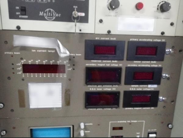 Cameca IMS 6 F SIMS (Secondary Ion Mass Spectrometer)