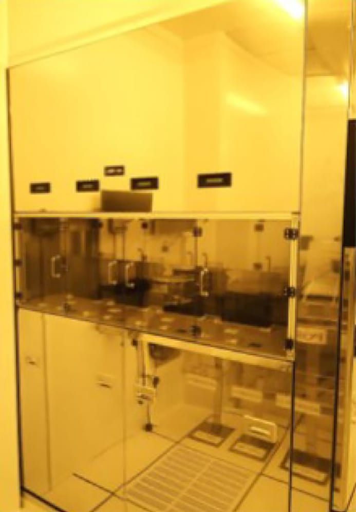 Tel Act 8 Coater / Developer