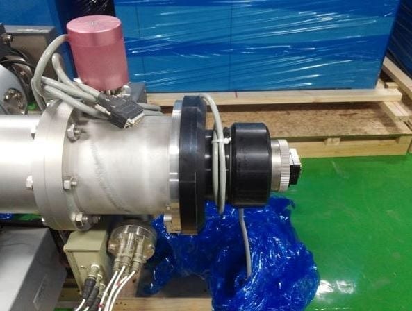 Cameca IMS 6 F SIMS (Secondary Ion Mass Spectrometer)