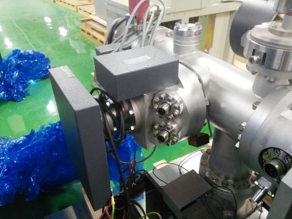 Cameca IMS 6 F SIMS (Secondary Ion Mass Spectrometer)