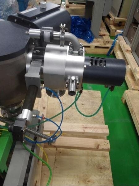 Cameca IMS 6 F SIMS (Secondary Ion Mass Spectrometer)