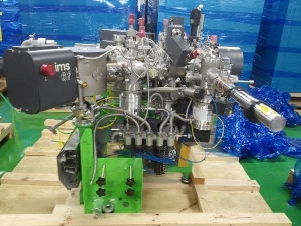 Cameca IMS 6 F SIMS (Secondary Ion Mass Spectrometer)