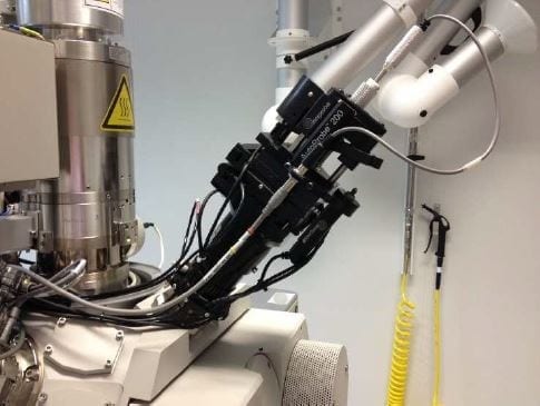 Thermo Fisher Scientific / FEI DB Strata 400 S Dual Beam FIB (Focused Ion Beam)