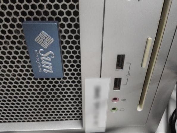 Cameca IMS 6 F SIMS (Secondary Ion Mass Spectrometer)