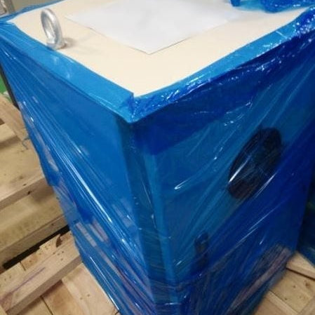 Cameca IMS 6 F SIMS (Secondary Ion Mass Spectrometer)