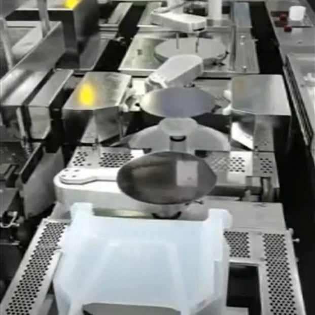 SVG 8800 Coater / Developer