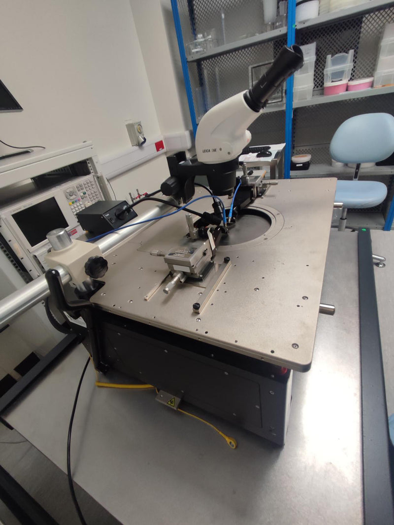 Cascade Microtech 11000 RF Probe Station