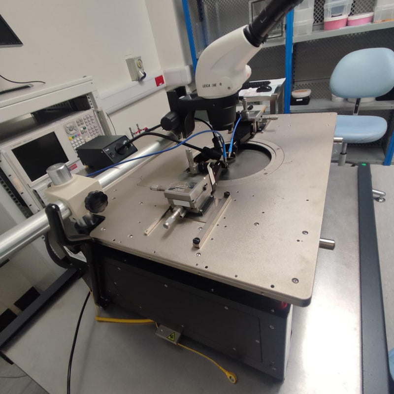 Cascade Microtech 11000 RF Probe Station